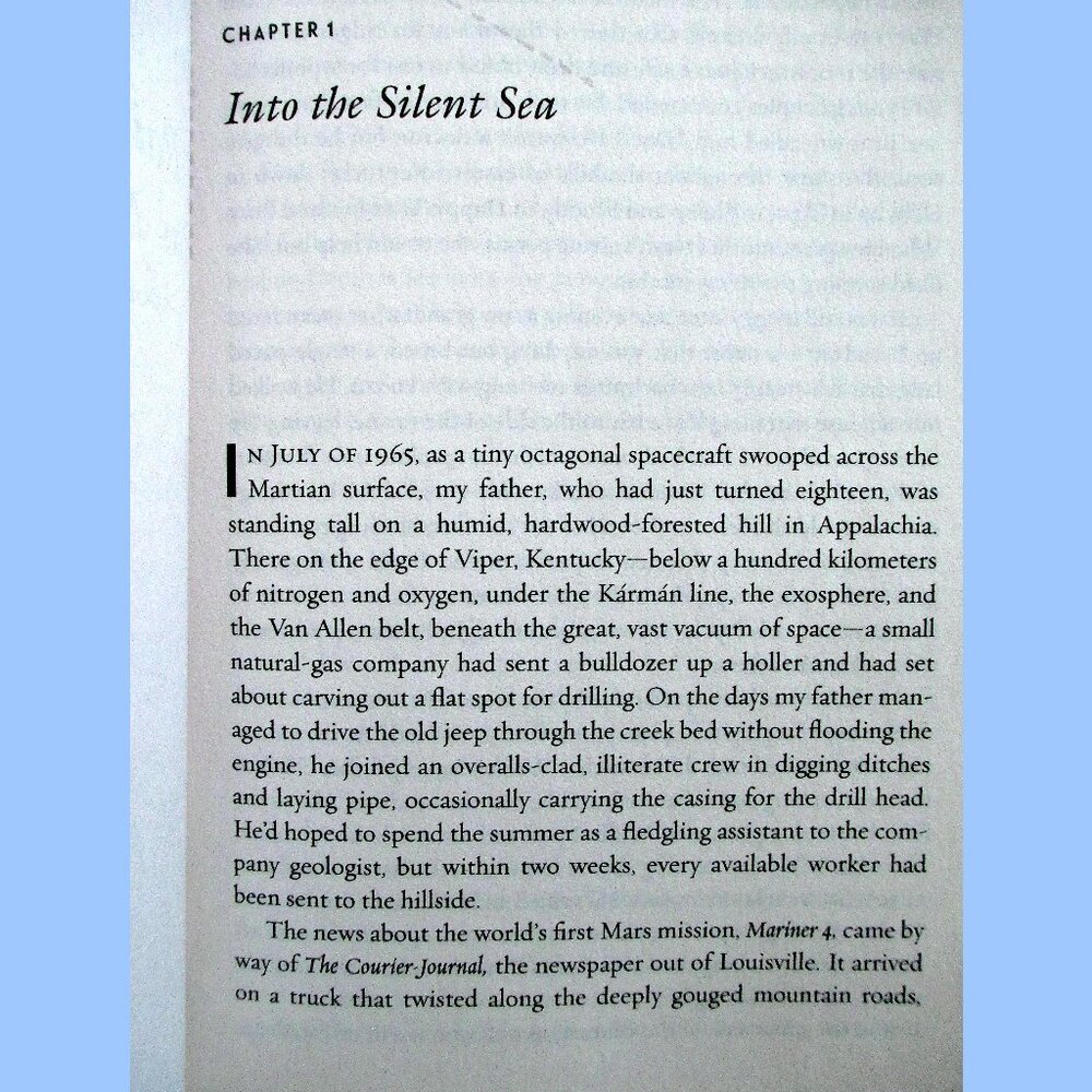 Book - The Sirens of Mars: Searching for Life on Another World, by Sarah Johnson - Picture 7 of 15